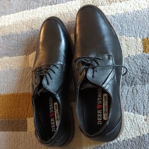 PU leather oxford shoes.